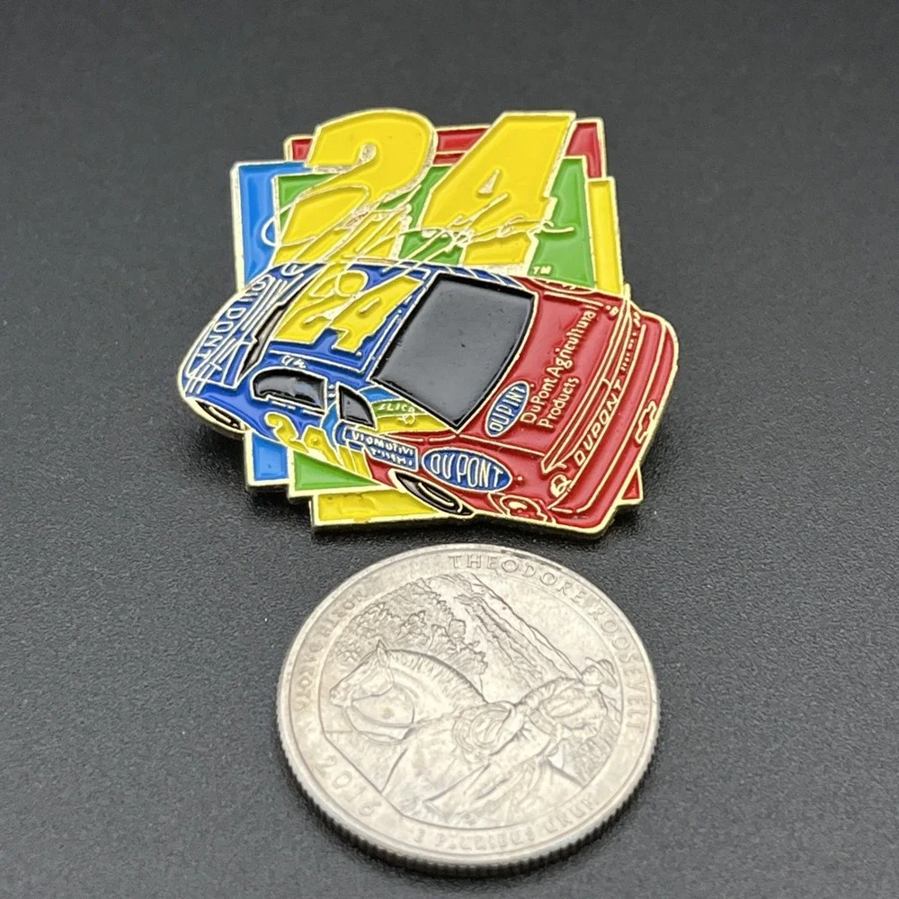 Jeff Gordon‎ #24 NASCAR DuPont Automotive Finishes Sponsor Lapel Hat Pin